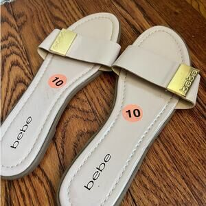 BEBE Cream & Gold Patent Leather Sandals Size 10 Slides Coastal Bohochic Vacay